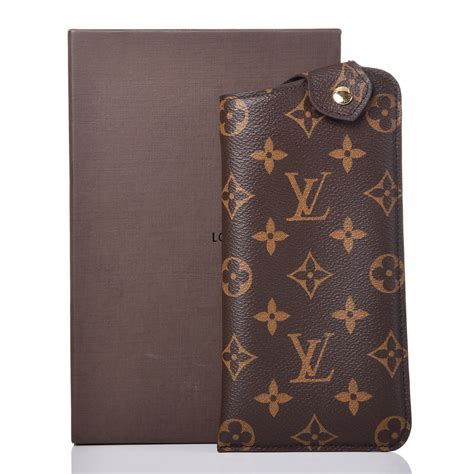 louis vuitton sunglass case|louis vuitton sunglass pouch.